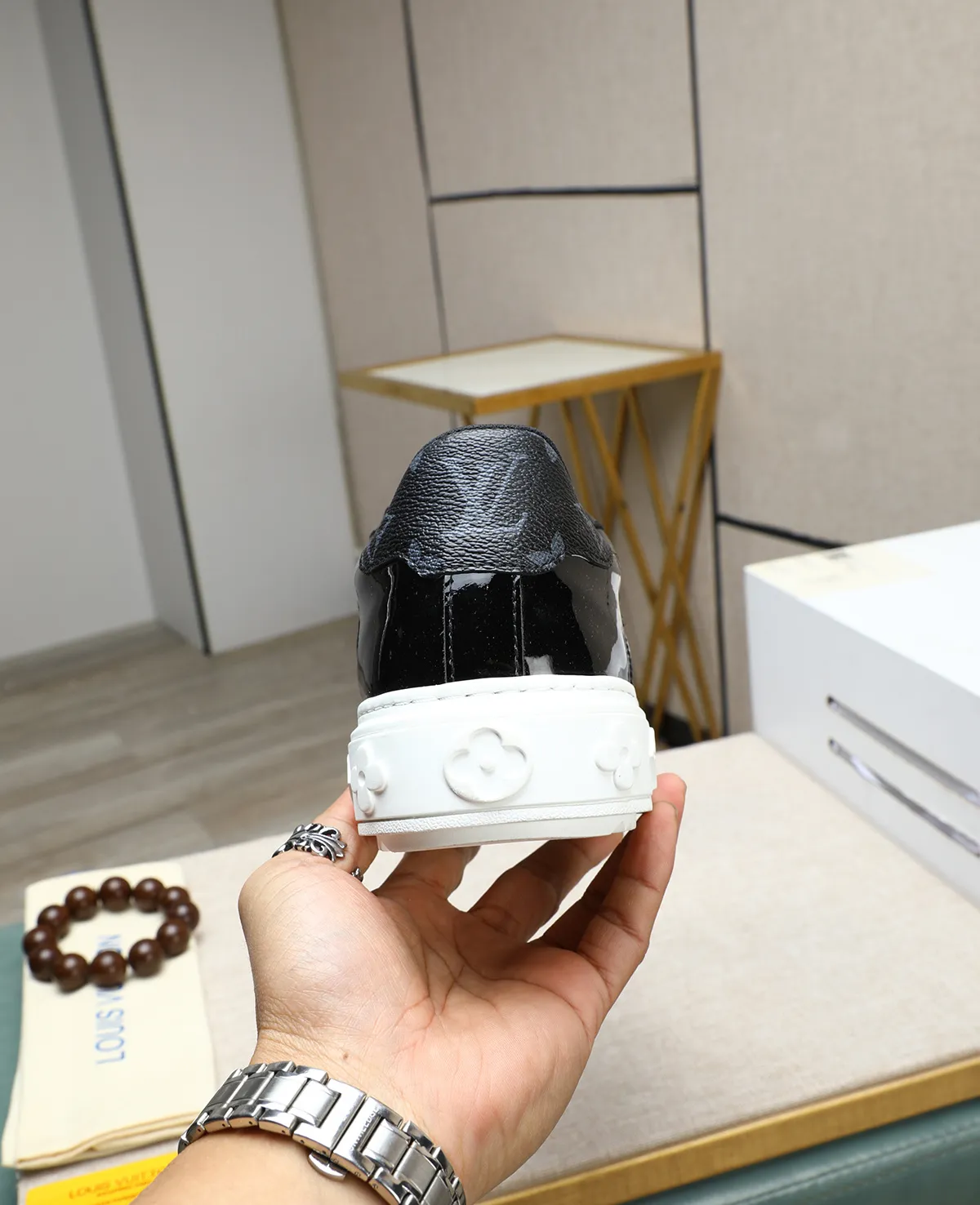 Men's men's shoes 💰540 📛📛(Niuli) high-end [LOUIS VUITTON] Louis Vuitton official website synchronized new products 👟Milan fashion catwalk style 🇰🇾🇰🇾LV family logo, celebrity style, a must-have for fashionistas ⚠️Top-layer calfskin ➕Cow leather lining ➕Mesh lining Official website original special outsole👞Number 38-44